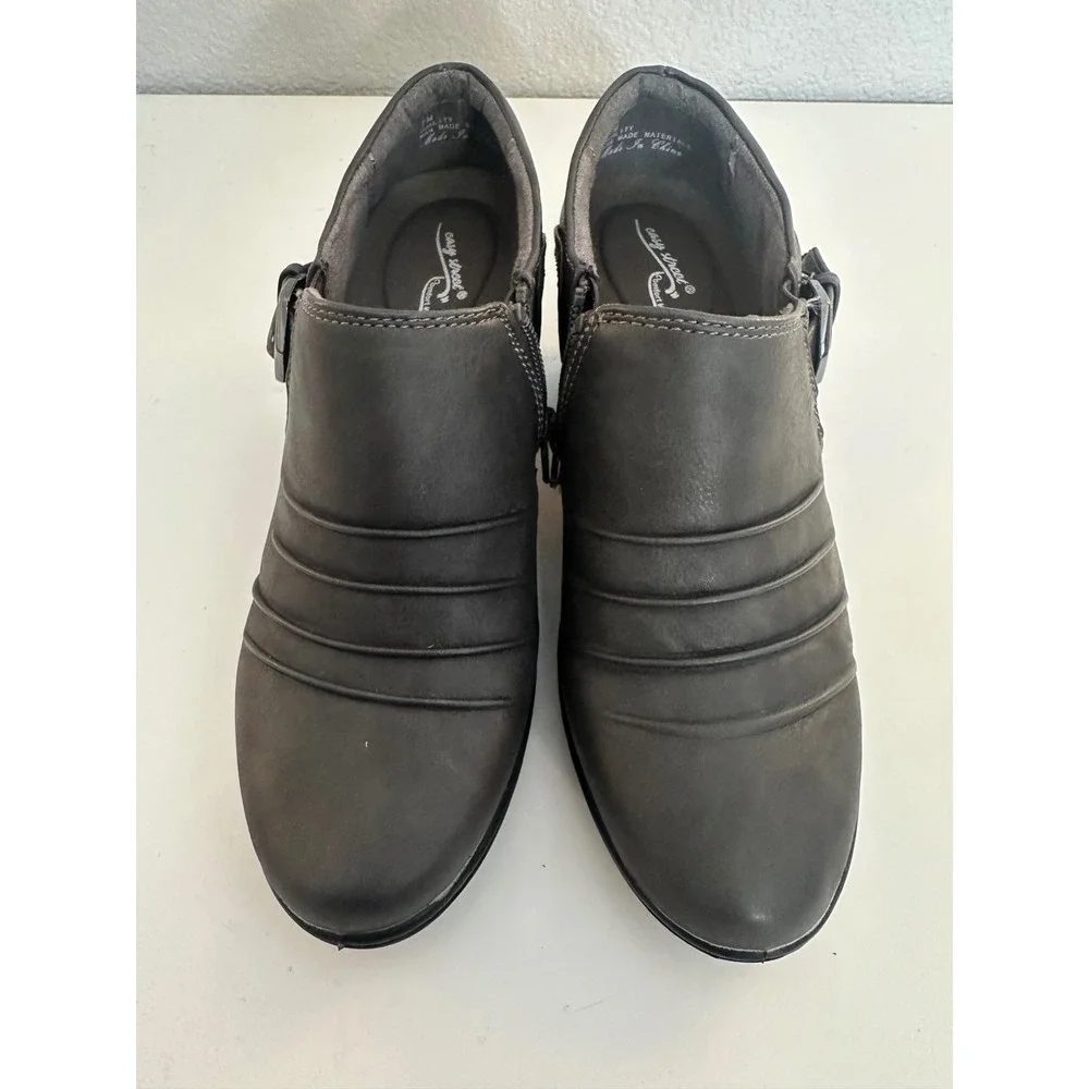 Easy Street Women's Gray Pleated Buckle Comfort Wave Ankle Booties Size 7M